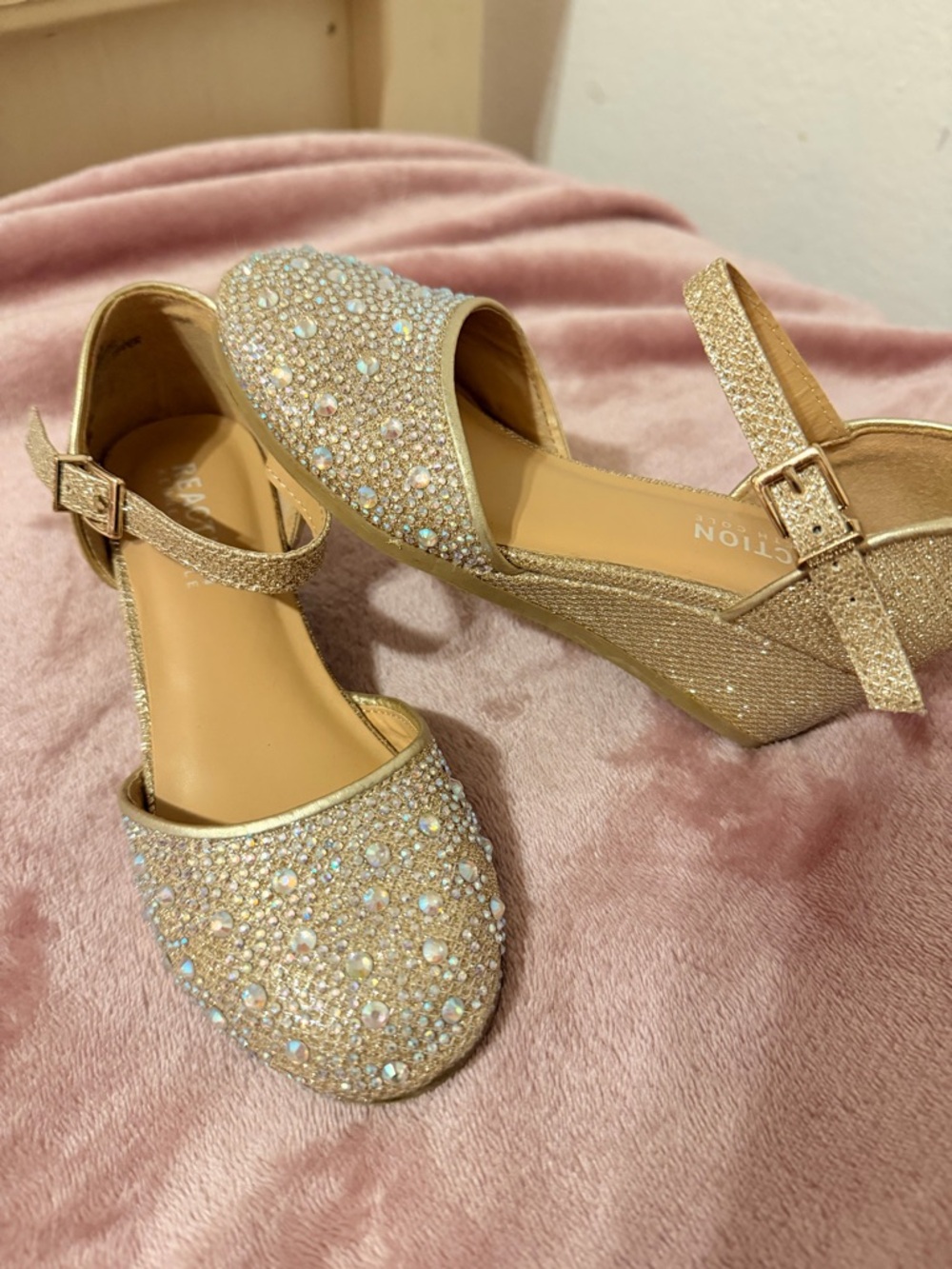 Reaction Kenneth Cole Glittery Gold Jeweled Wedge Dress Shoes